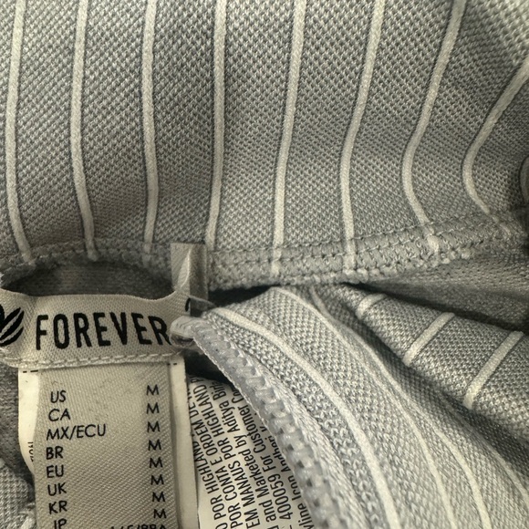 Women’s Forever 21 activewear jacket. Used one time. Grey cheetah print! - Picture 3 of 5